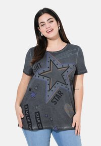 Футболка Футболка