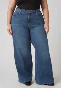 Узкие джинсы Узкие джинсы