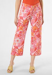 Широкие брюки Широкие брюки