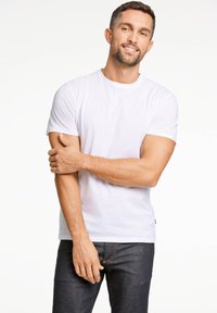 Футболка Футболка