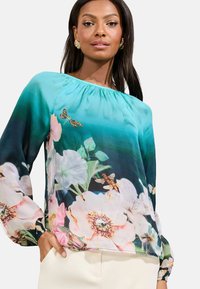 Блузка Блузка