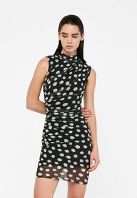 Платье футляр Платье футляр