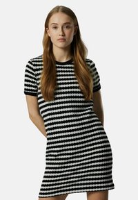 Платье Платье