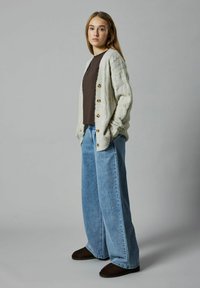 Вязаная кофта Вязаная кофта