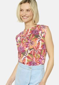 Футболка Футболка