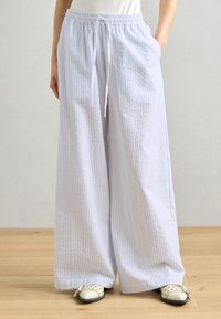 Брюки Брюки