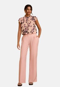 Блузка Блузка