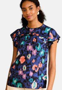 Блузка Блузка