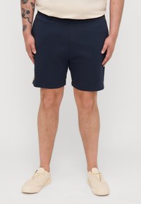 Шорты Шорты