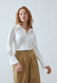 Блузка-рубашка Блузка-рубашка