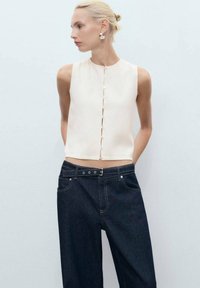 Жилет Жилет