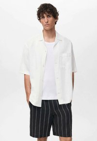 Рубашка с коротким рукавом Рубашка с коротким рукавом