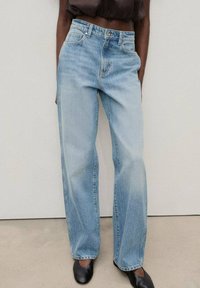 Джинсы Джинсы