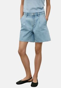 Джинсовые шорты Джинсовые шорты