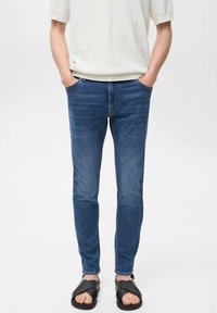 Узкие джинсы Узкие джинсы