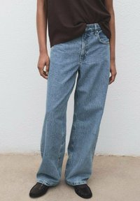 Прямые джинсы Прямые джинсы