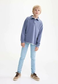 Джинсы Джинсы