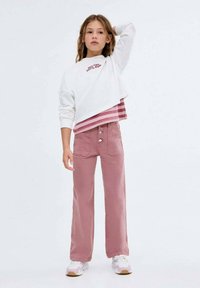 Джинсы Джинсы