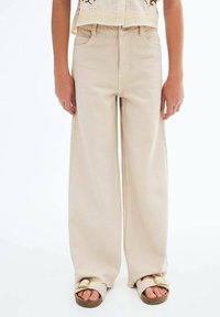 Джинсы Джинсы