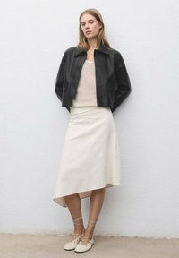 Короткая куртка Короткая куртка