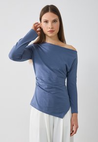 Лонгслив Лонгслив