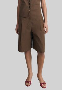 Шорты Шорты