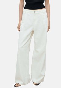 Прямые джинсы Прямые джинсы