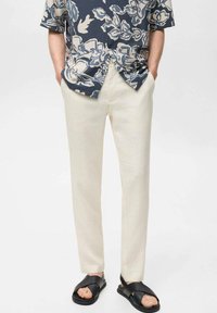 Льняные брюки Льняные брюки