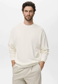 Толстовка Толстовка