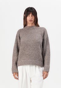 Пуловер Пуловер