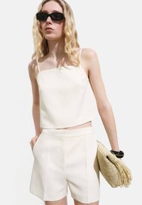 Топ на бретельках Топ на бретельках