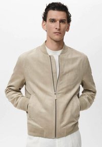 Куртка бомбер Куртка бомбер