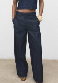 Джинсы Джинсы