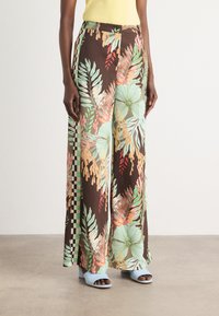 Широкие брюки Широкие брюки