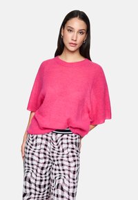 Пуловер с рукавом три четверти Пуловер с рукавом три четверти