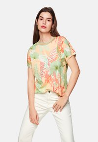 Футболка Футболка