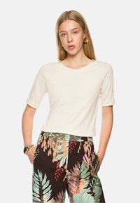 Футболка Футболка