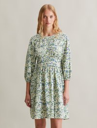 Короткое платье Короткое платье