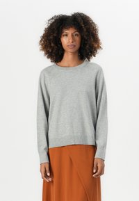 Пуловер Пуловер