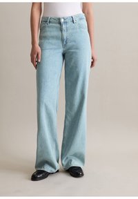 Джинсы Джинсы