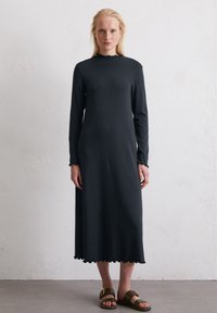 Платье Платье