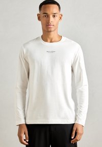 Лонгслив Лонгслив