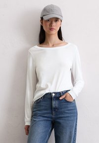 Лонгслив Лонгслив