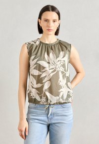 Блузка без рукавов Блузка без рукавов