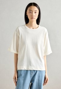 Футболка Футболка