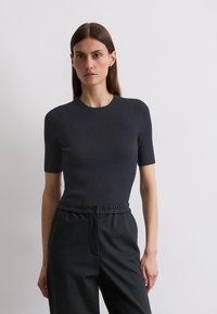 Футболка Футболка