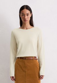 Пуловер Пуловер