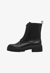 Ботинки на шнуровке Ботинки на шнуровке