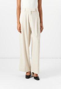 Широкие брюки Широкие брюки