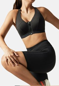 Бюстгальтер Бюстгальтер